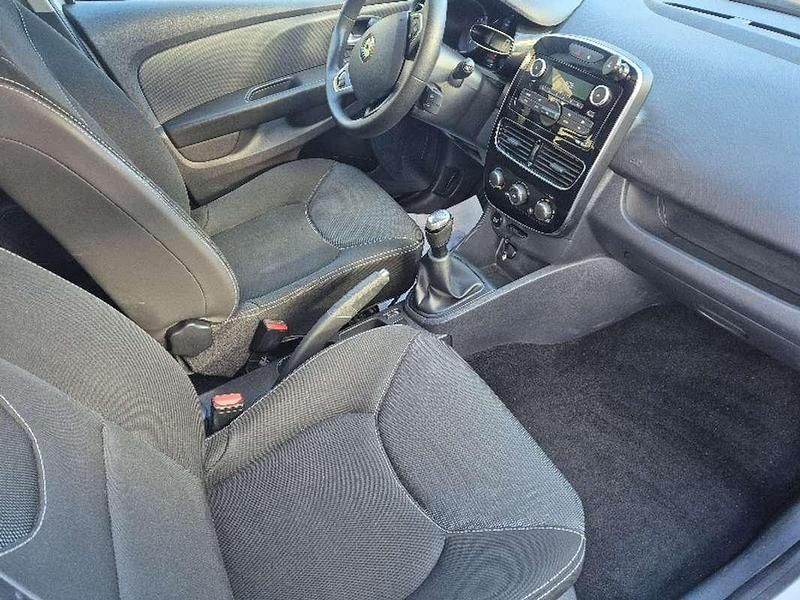 Usado Renault Clio IV Business 90 CV (66 kW) 2017 Blanco Utilitario