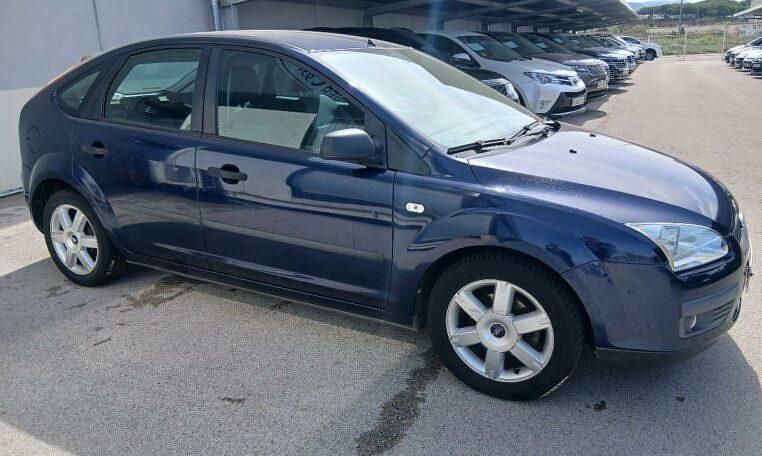 Usado Ford Focus Trend 109 CV (80 kW) 2005 Azul Utilitario