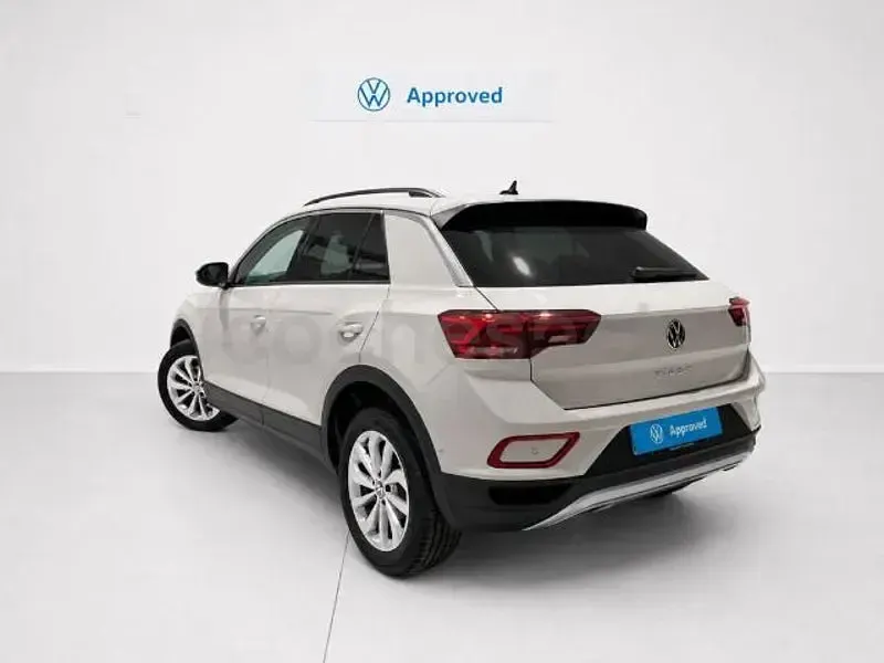 Usado VW T-Roc 116 CV (85 kW) 2025 Beige SUV
