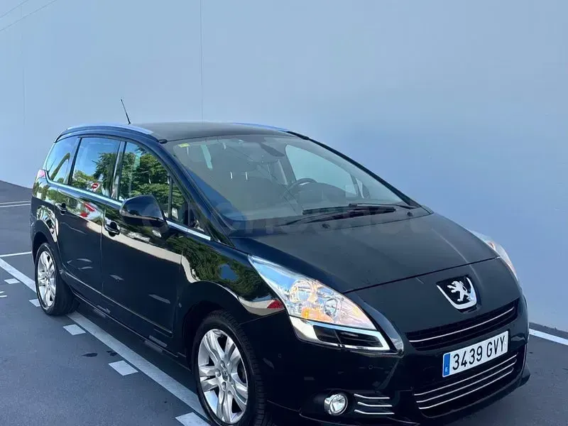 Usado Peugeot 5008 Sport 110 CV (80 kW) 2010 Negro Monovolumen