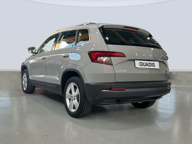 Usado Skoda Karoq Ambition 150 CV (110 kW) 2021 Gris SUV