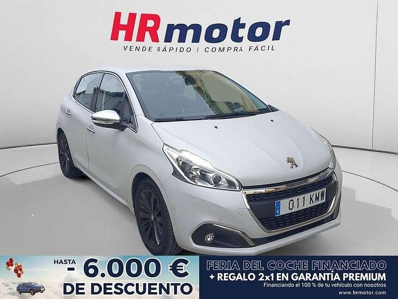 Blanco Usado 2018 Peugeot 208 Allure Utilitario | 7990 € (Precio justo) - Imagen 1/4