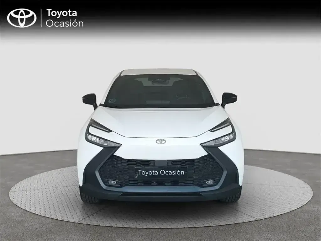 Begagnad Toyota C-HR Advance 140 HK (102 kW) 2025 Vit SUV