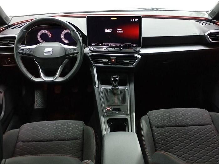 Usado Seat Leon FR 116 CV (85 kW) 2025 Gris