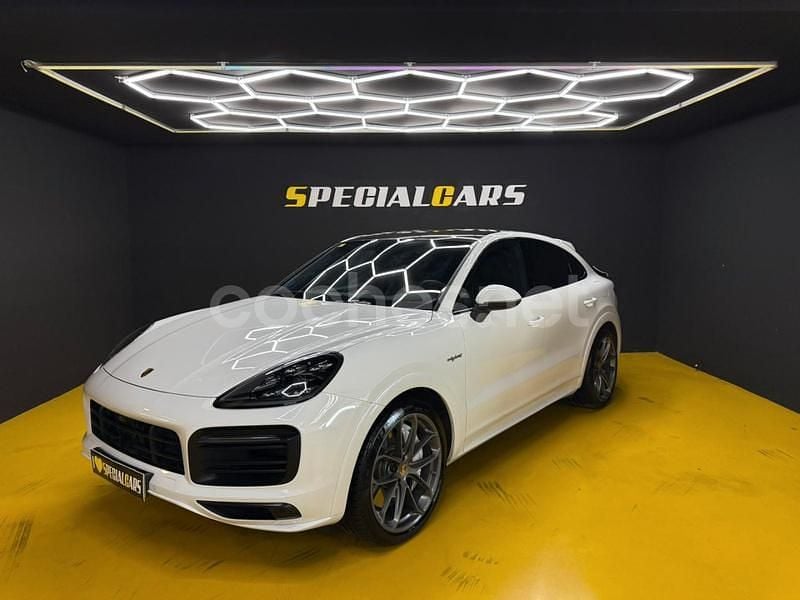 Blanco Usado 2020 Porsche Cayenne SUV | 73.990 € (Un poco caro) - Imagen 1/4