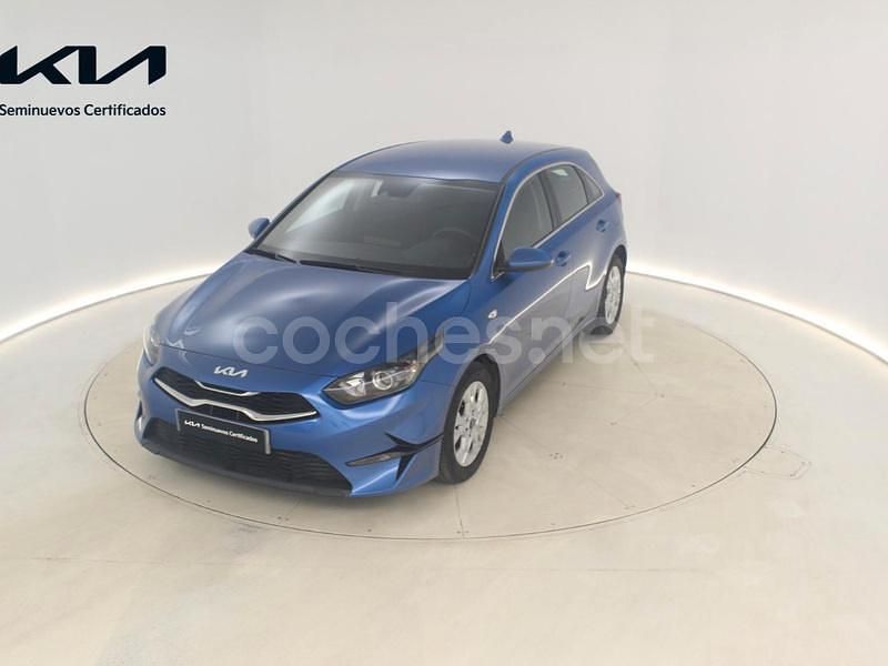 Azul Usado 2024 Kia Ceed Utilitario | 20.900 € (Precio justo) - Imagen 1/4