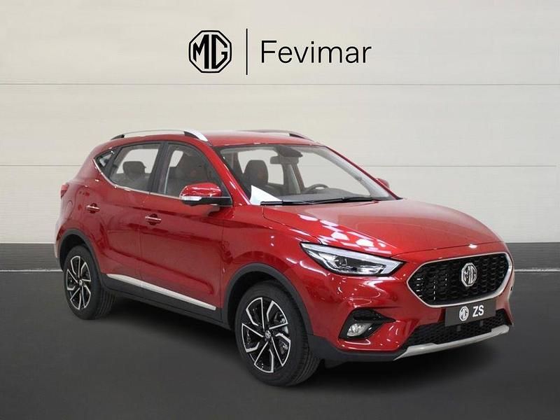 Usado MG ZS Luxury 106 HP (77 kW) 2024 Vermelho Sedan