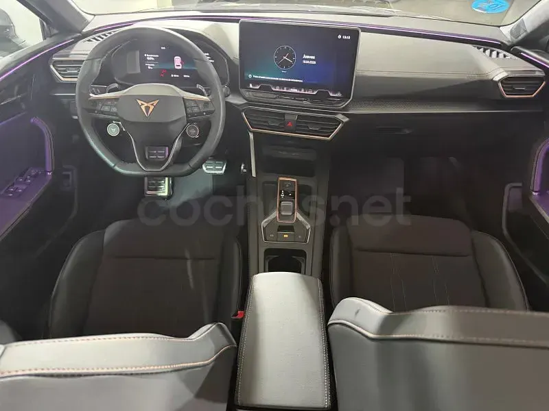 Usado Cupra Leon 204 CV (150 kW) 2026 Gris / plata Familiar