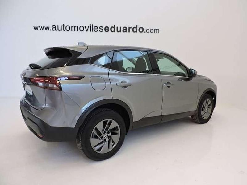 Usado Nissan Qashqai Acenta 158 CV (116 kW) 2021 Gris SUV