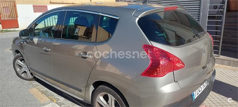 Usado Peugeot 3008 Allure 163 CV (119 kW) 2012 Beige Berlina