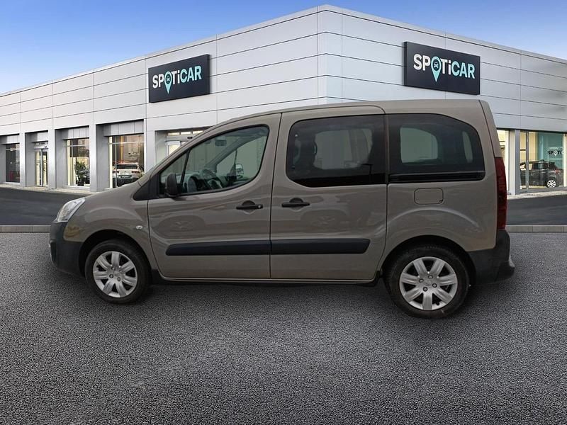 Usado Peugeot Partner Tepee Outdoor 110 CV (80 kW) 2017 Marrón Monovolumen