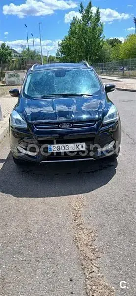 Usado Ford Kuga Titanium 120 CV (88 kW) 2015 Negro SUV