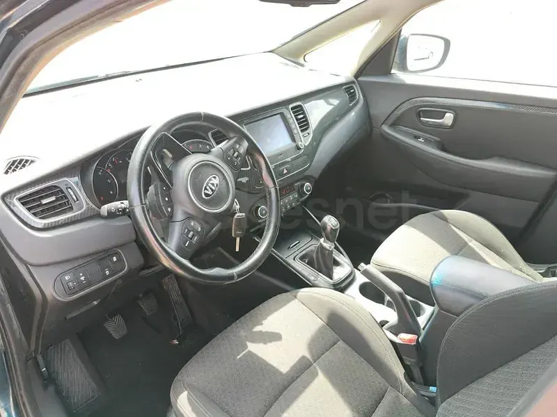 Usado Kia Carens 115 CV (84 kW) 2017 Azul Monovolumen