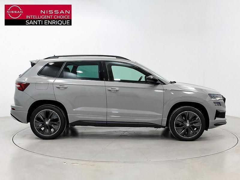Usado Skoda Karoq SportLine 150 CV (110 kW) 2023 Gris SUV