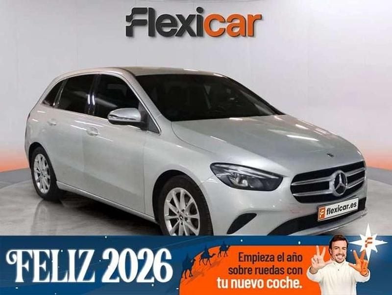Usado Mercedes B180 116 CV (85 kW) 2019 Gris Monovolumen