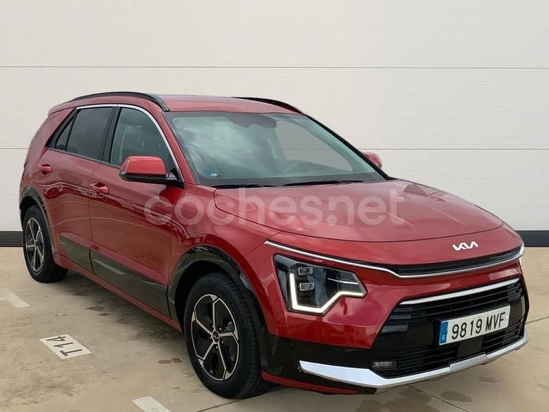 Rojo Usado 2024 Kia Niro SUV | 31.900 € (Un poco caro) - Imagen 1/4
