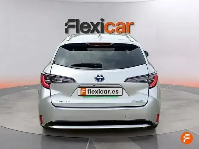 Usado Toyota Corolla Active 140 CV (102 kW) 2023 Gris