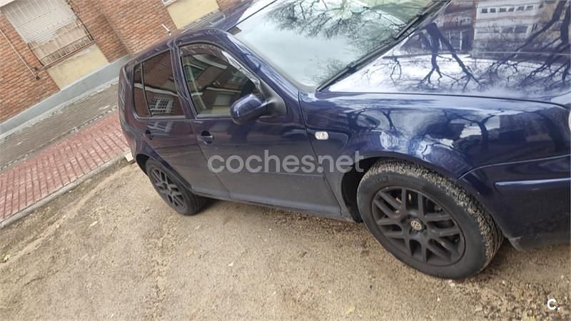 Usado VW Golf IV Highline 130 CV (95 kW) 2003 Azul Berlina