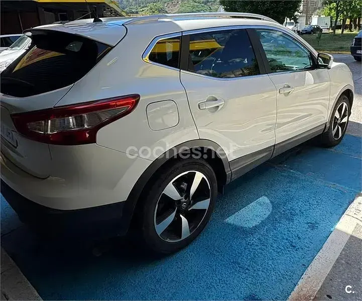 Usado Nissan Qashqai Premium Edition 130 CV (95 kW) 2015 Blanco SUV
