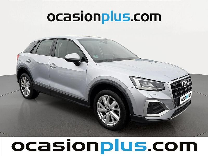 Usado Audi Q2 Advanced 150 CV (110 kW) 2023 Gris plata SUV