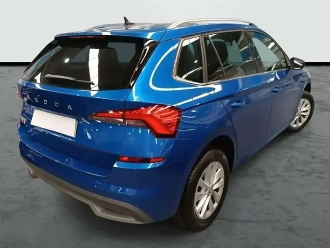 Usado Skoda Kamiq Ambition 95 CV (69 kW) 2024 Azul SUV