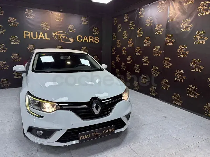 Usado Renault Mégane Business 90 CV (66 kW) 2016 Blanco Berlina