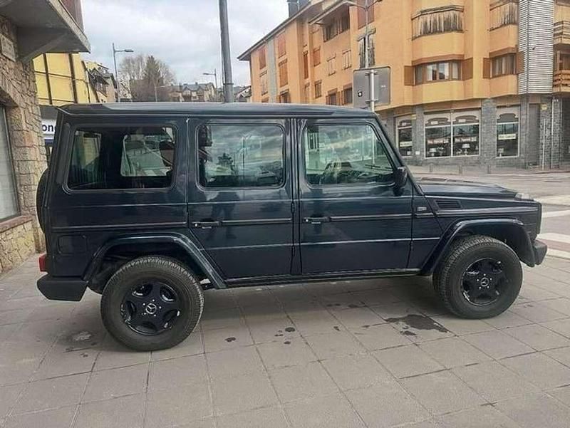 Usado Mercedes G270 156 CV (114 kW) 2002 Negro SUV
