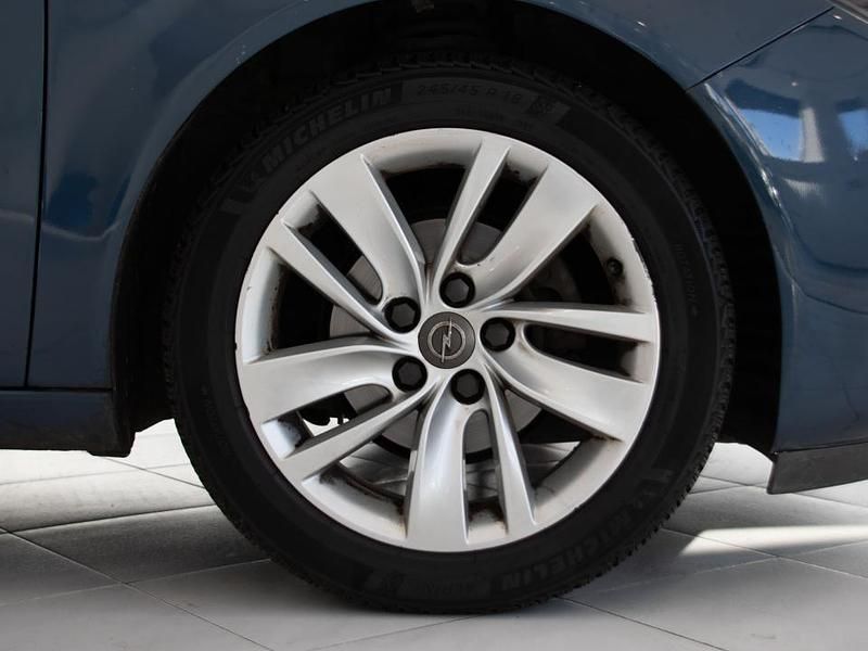 Usado Opel Insignia Selective 136 CV (100 kW) 2017 Azul Familiar