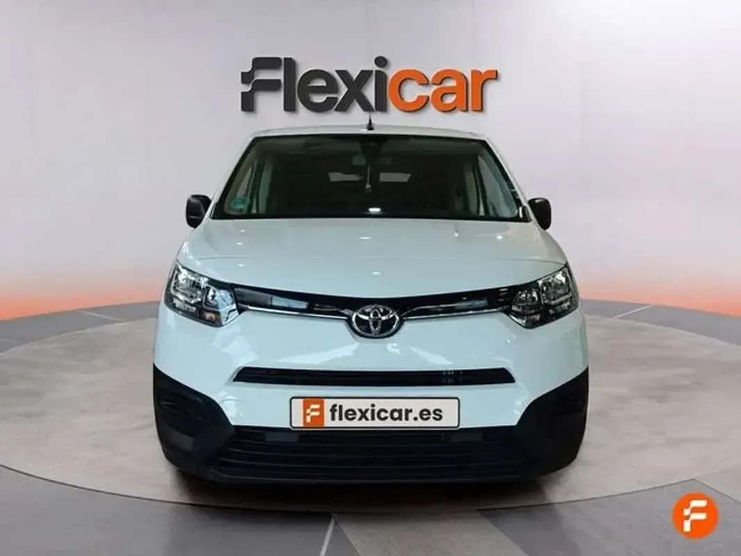 Usado Toyota Proace City City 102 CV (75 kW) 2022 Blanco Monovolumen