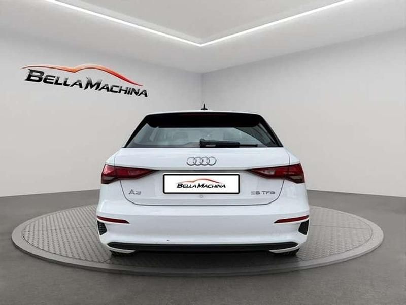 Usado Audi A3 150 CV (110 kW) 2021 Blanco Berlina