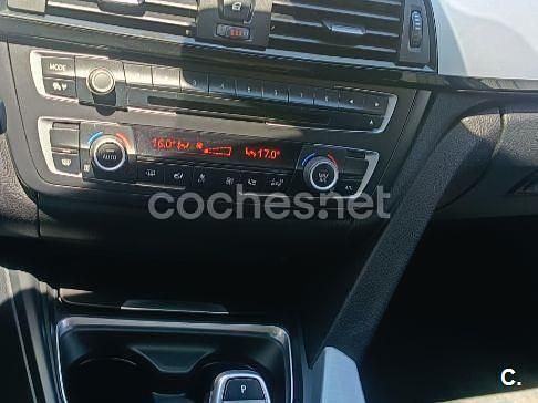 Gris / plata Usado 2013 BMW 335 Sport Line Berlina | 23.500 € - Imagen 1/4