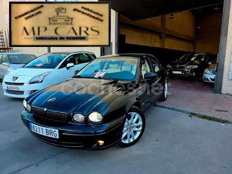 Negro Usado 2002 Jaguar X-type Berlina | 4995 € (Precio justo) - Imagen 1/4