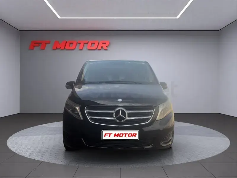 Usado Mercedes V220 Avantgarde 163 CV (119 kW) 2015 Negro Monovolumen