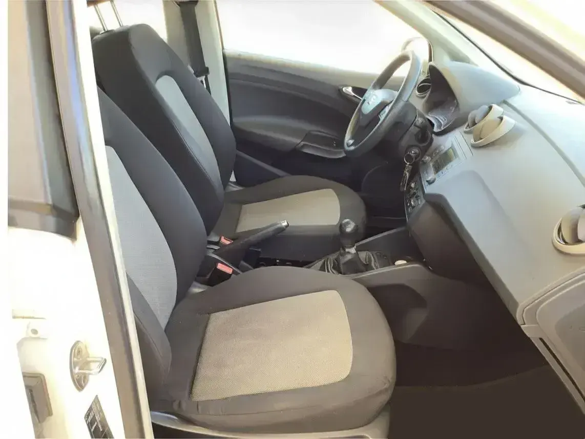 Usado Seat Ibiza Reference 90 CV (66 kW) 2017 Blanco