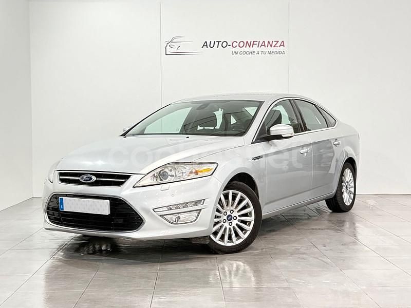 Gris / plata Usado 2012 Ford Mondeo Titanium Berlina | 5995 € (Buen precio) - Imagen 1/4