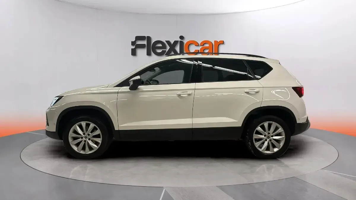 Usado Seat Ateca Style 150 CV (110 kW) 2023 Blanco SUV