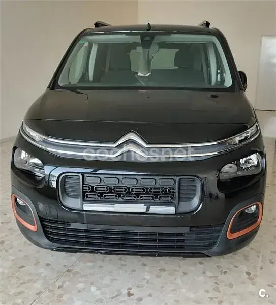 Usado Citroën Berlingo Shine 100 CV (73 kW) 2019 Negro Monovolumen