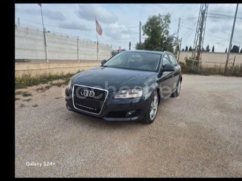 Usado Audi A3 Attraction 140 CV (102 kW) 2009 Gris / plata Berlina