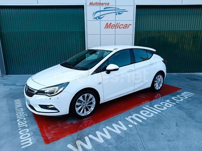 Blanco Usado 2016 Opel Astra Selective Berlina | 9990 € (Precio justo) - Imagen 1/4