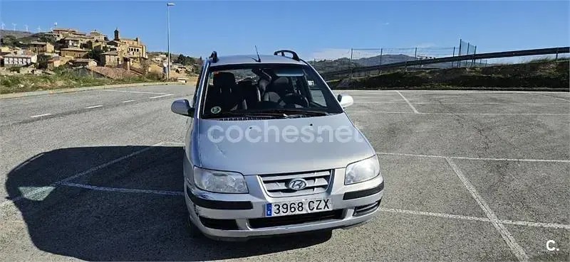 Usado Hyundai Matrix GLS 103 CV (75 kW) 2004 Gris / plata Monovolumen