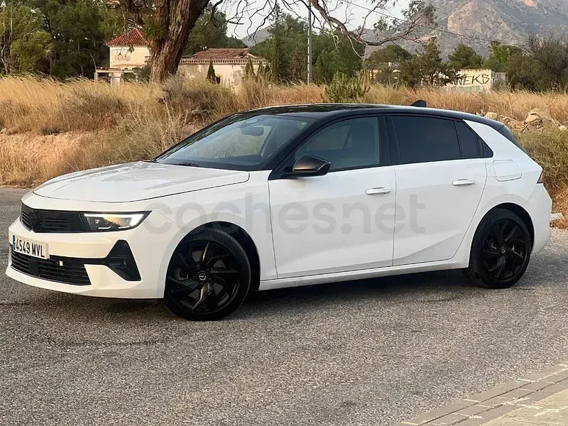 Usado Opel Astra 180 CV (132 kW) 2024 Blanco Utilitario