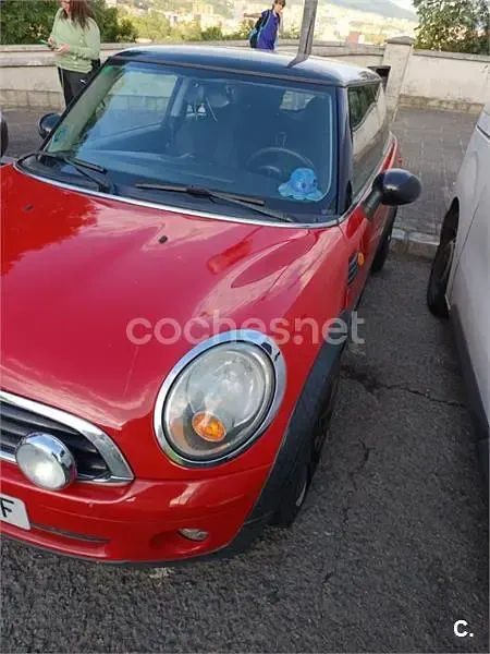 Usado Mini ONE 90 CV (66 kW) 2008 Rojo Utilitario