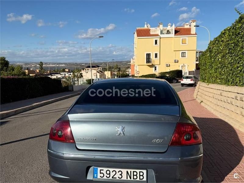 Usado Peugeot 407 Sport 140 CV (102 kW) 2007 Gris / plata Berlina