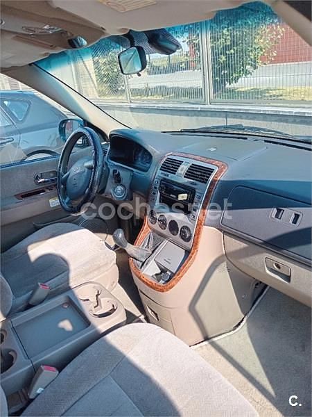Verde Usado 2003 Kia Carnival LX Monovolumen | 2300 € (Precio justo) - Imagen 1/4