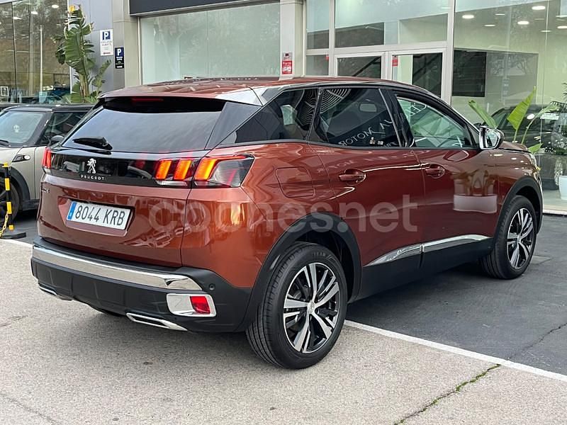 Usado Peugeot 3008 Allure 130 CV (95 kW) 2018 Naranja SUV