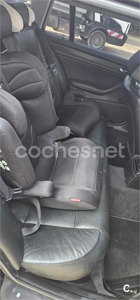 Usado BMW 320 136 CV (100 kW) 2001 Azul Familiar