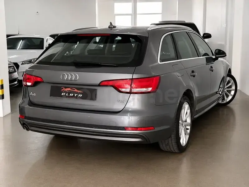 Usado Audi A4 S-Line 150 CV (110 kW) 2017 Gris / plata Familiar