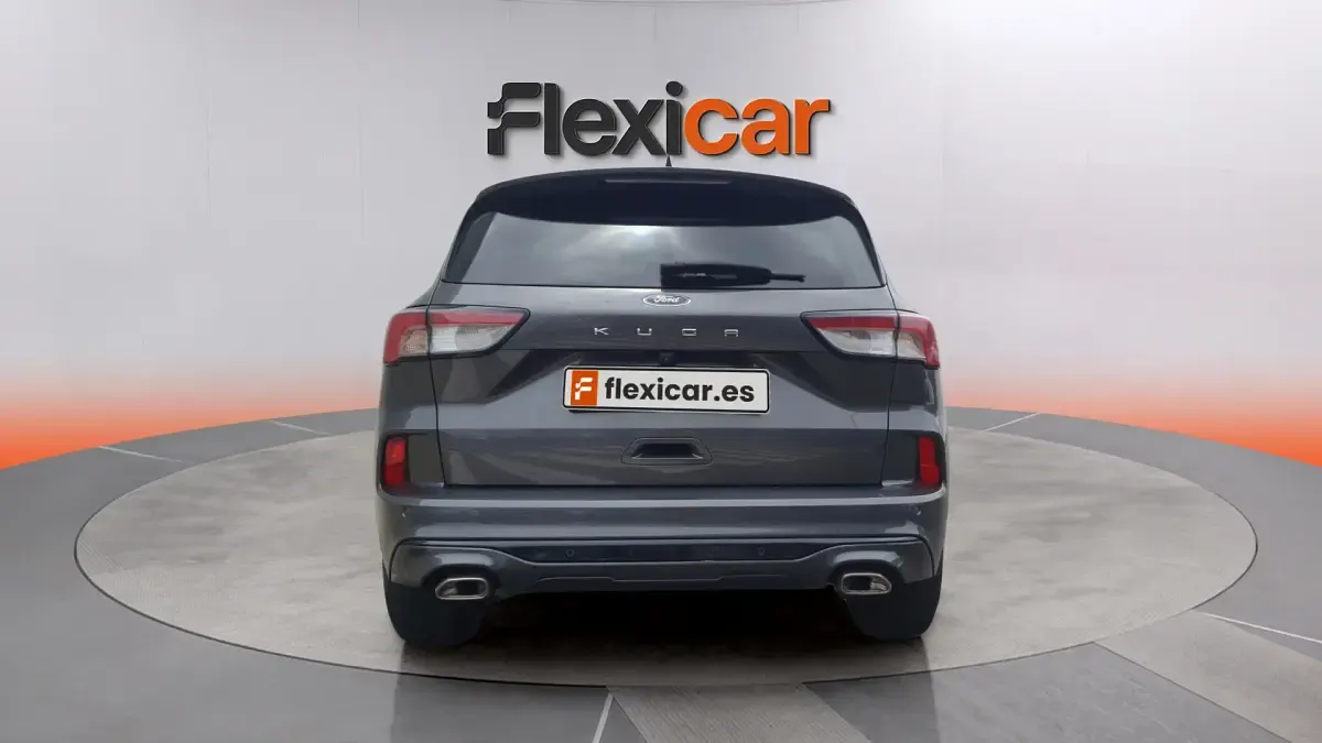 Usado Ford Kuga ST-Line 150 CV (110 kW) 2022 Gris SUV