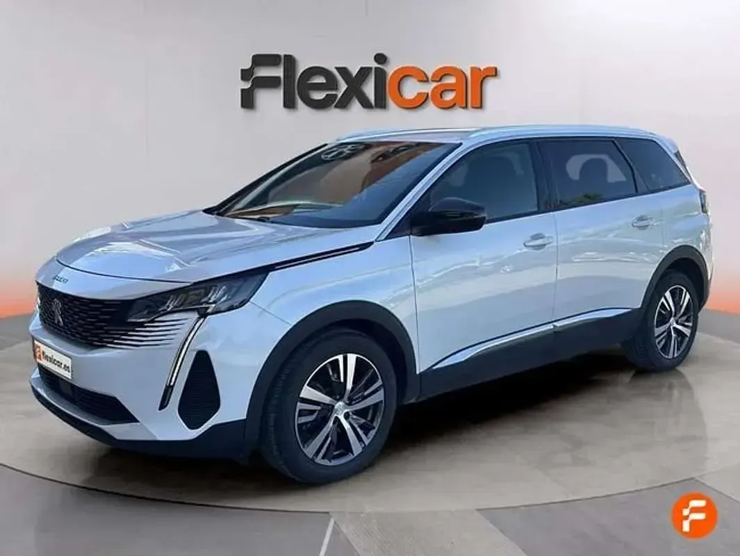 Usado Peugeot 5008 Allure 131 CV (96 kW) 2024 Blanco SUV