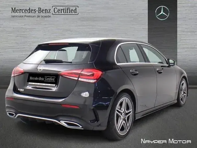Usado Mercedes A180 136 CV (100 kW) 2020 Negro noche